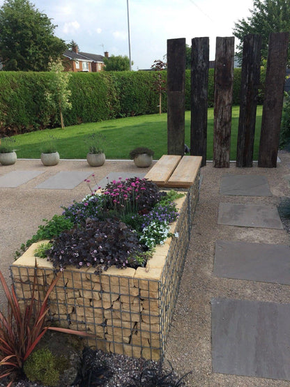 Högbädd, fyrkantig 130 cm x 50 cm x 80 cm (L x H x D), maskstorlek 5 x 10 cm, väggtjocklek 10 cm